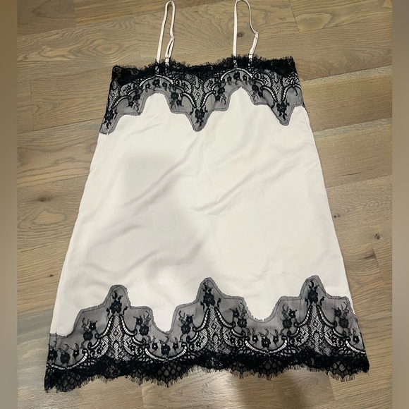 Off white slip dress with black lace (M) - Picture 1 of 3
